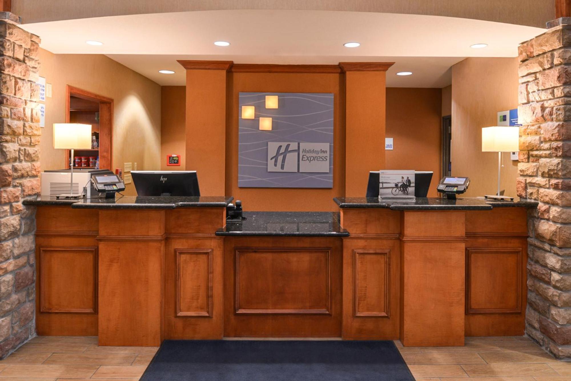 Holiday Inn Express & Suites Nampa - Idaho Center By Ihg Exterior foto