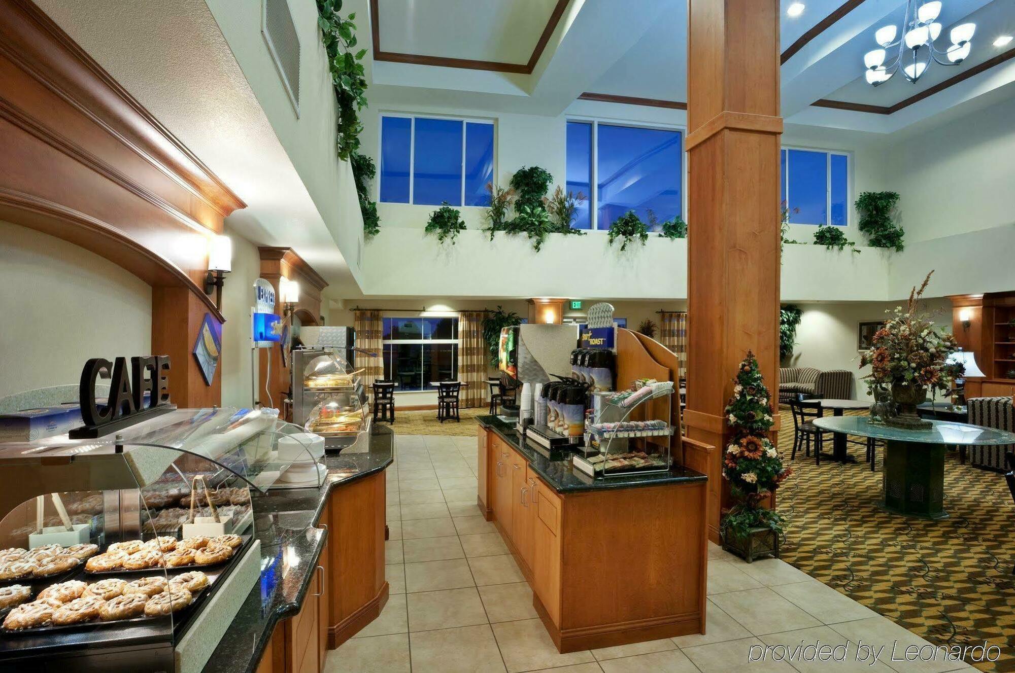 Holiday Inn Express & Suites Nampa - Idaho Center By Ihg Exterior foto